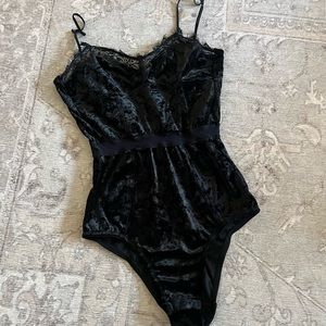Velvet bodysuit with lace